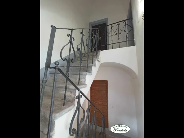 Appartamento piano 3 borgo storico pontremoli