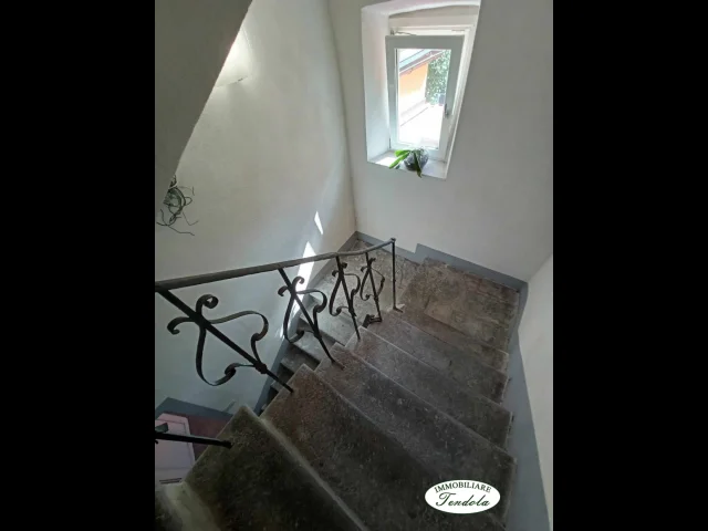 Appartamenti in Vendita - Appartamento piano 3 borgo storico pontremoli