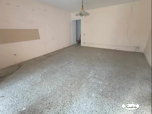 Appartamenti in Vendita - Appartamento piano 3 borgo storico pontremoli