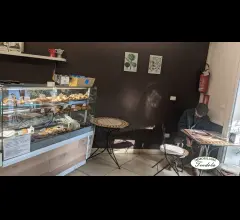 Appartamenti in Vendita - Avviatissimo bar