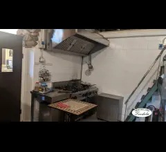 Appartamenti in Vendita - Avviatissimo bar