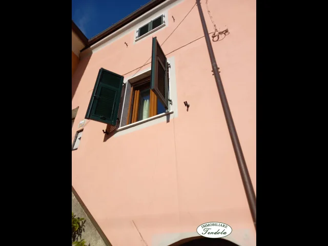Appartamenti in Vendita - Terratetto con corte santo stefano di magra