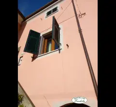 Terratetto con corte santo stefano di magra