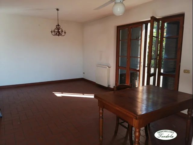 Appartamenti in Vendita - Villa a schiera di punta