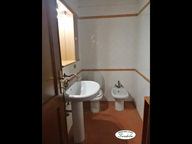 Appartamenti in Vendita - Villa a schiera di punta