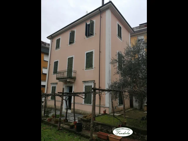 Villa storica per due famiglie