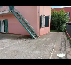 Appartamenti in Vendita - Casa indipendente con terreno molicciara
