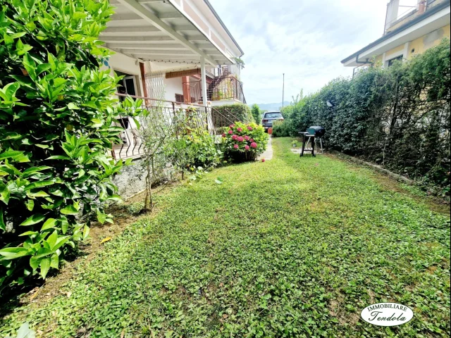 Appartamenti in Vendita - Piano rialzato con giardino bocca di magra