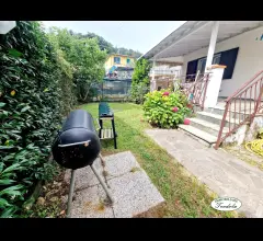 Appartamenti in Vendita - Piano rialzato con giardino bocca di magra