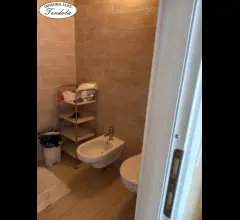 Appartamenti in Vendita - Camera con bagno ingresso indipendente no zona cottura