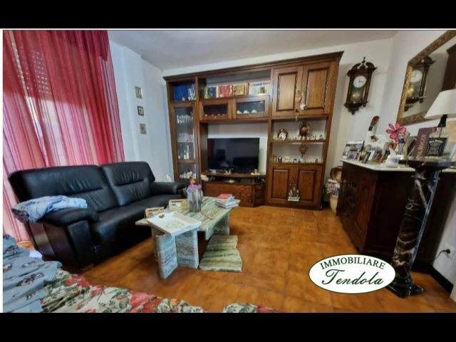 Appartamento con piccolo giardino
