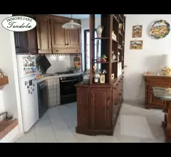 Terratetto semindipendente con spazio esterno