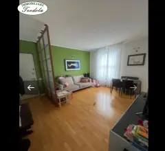 Caniparola appartamento con garage