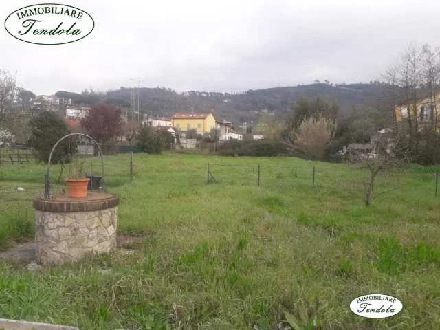 Appartamenti in Vendita - Piano primo con giardino in bifamiliare