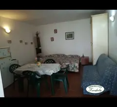 Appartamenti in Vendita - Monolocale con bagno caniparola