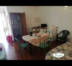Appartamenti in Vendita - Monolocale con bagno caniparola
