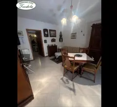 Appartamenti in Vendita - Appartamento con giardino caniparola di fosdsinovo