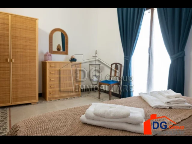 Appartamenti in Vendita - Indipendente nel cuore di castellammare