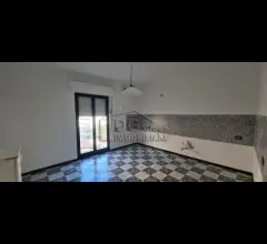 Appartamenti in Vendita - Appartamento al piano secondo