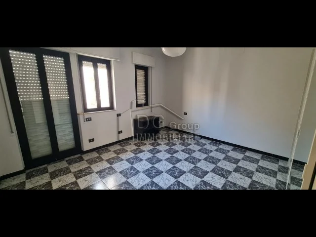 Appartamenti in Vendita - Appartamento al piano secondo