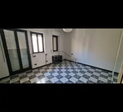 Appartamenti in Vendita - Appartamento al piano secondo