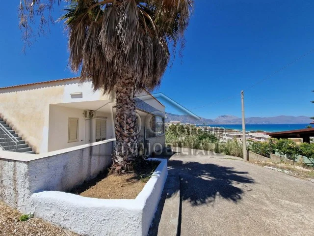 Appartamenti in Vendita - Villa unifamiliare zona aleccia
