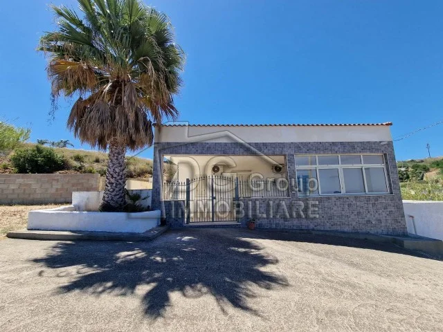 Appartamenti in Vendita - Villa unifamiliare zona aleccia
