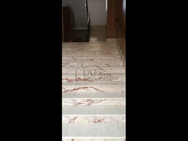 Appartamenti in Vendita - Appartamento piano secondo in via pietro galati