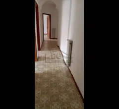 Appartamenti in Vendita - Appartamento piano secondo in via pietro galati