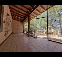 Appartamenti in Vendita - Villa immersa nel verde in montagna
