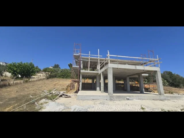 Appartamenti in Vendita - Villa grezza su un lotto di 5000 mq circa