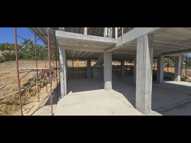 Appartamenti in Vendita - Villa grezza su un lotto di 5000 mq circa