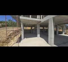 Appartamenti in Vendita - Villa grezza su un lotto di 5000 mq circa