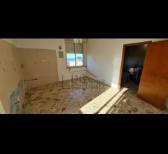 Appartamenti in Vendita - Appartamento al quarto piano con ascensore