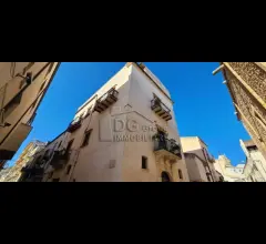Appartamenti in Vendita - Appartamento signorile in centro storico