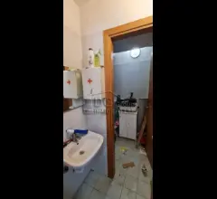 Appartamenti in Vendita - Indipendente piu' commerciale nei pressi della via fusinato