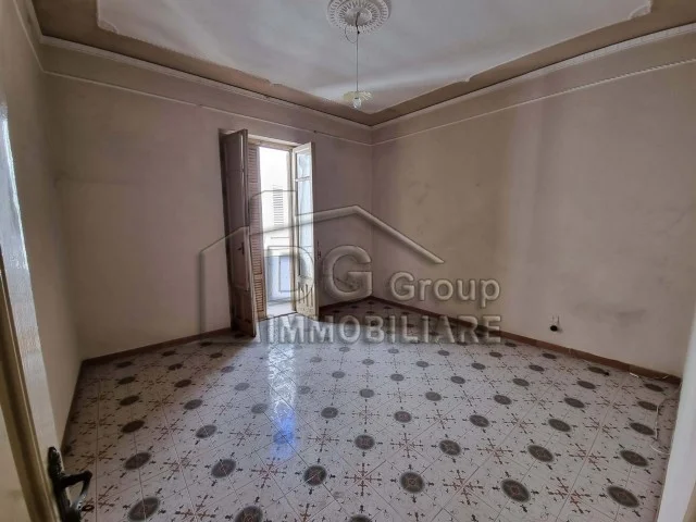 Appartamenti in Vendita - Indpente nei pressi della via vittorio veneto
