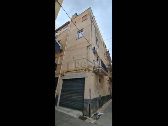 Appartamenti in Vendita - Casa indipendente in via niccolini