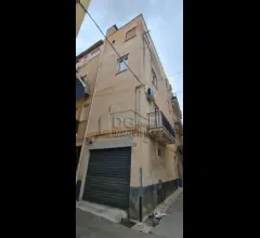 Appartamenti in Vendita - Casa indipendente in via niccolini