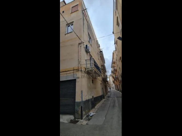 Appartamenti in Vendita - Casa indipendente in via niccolini
