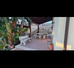 Appartamenti in Vendita - Villa su due livelli abitativi