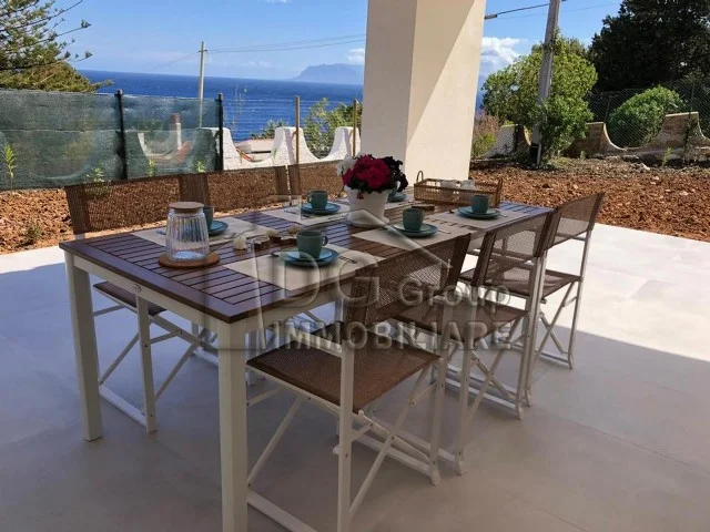 Appartamenti in Vendita - Villa c/da mazzo di sciacca - scopello interamente arredata