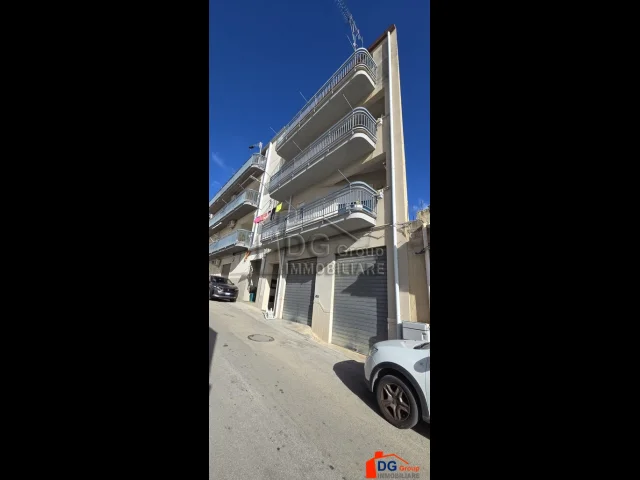 Appartamenti in Vendita - Appartamento primo piano in via  allegrezza
