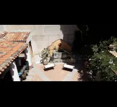 Appartamenti in Vendita - Splendida villa di grande interesse storico