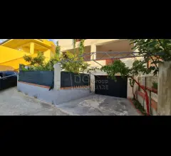 Appartamenti in Vendita - Casa indipendente con vista mare stupenda