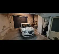 Appartamenti in Vendita - Indipendente con garage