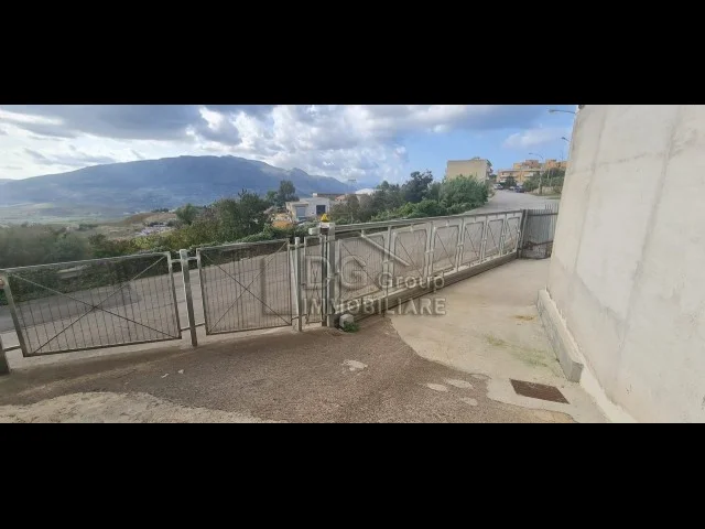 Appartamenti in Vendita - Mansarda da rifinire con vista mozzafiato