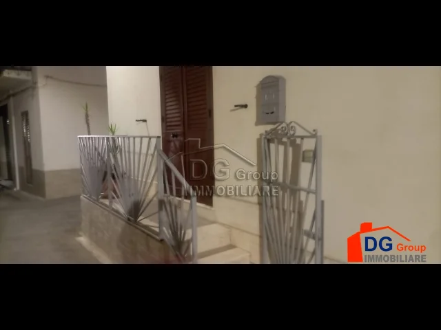 Appartamenti in Vendita - Indipendente piano rialzato arredato