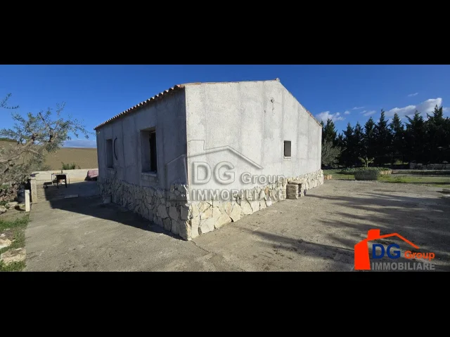 Appartamenti in Vendita - Indipendente immerso nel verde in zona calatubo
