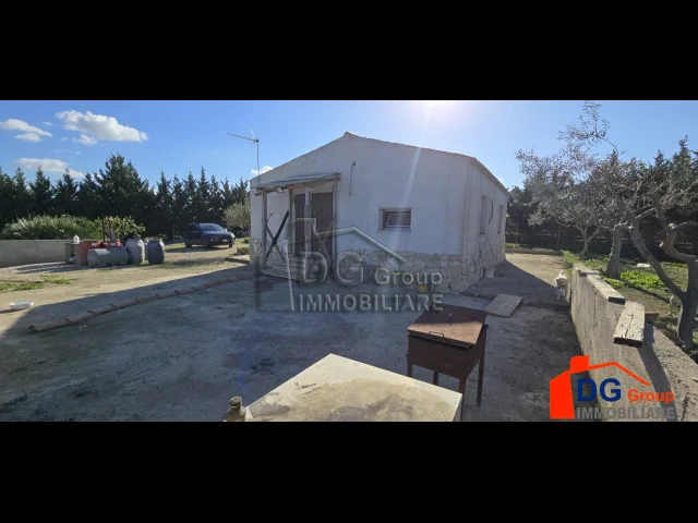 Appartamenti in Vendita - Indipendente immerso nel verde in zona calatubo
